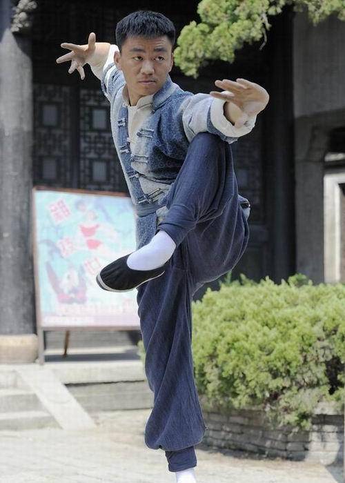 王宝强马蓉的儿子长大了,这长相一眼就能看出是谁亲儿子,太像了