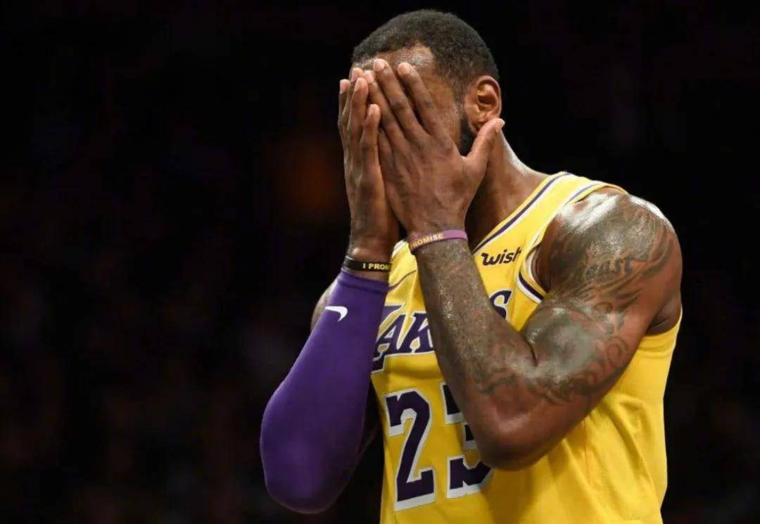 詹姆斯_湖人_球员