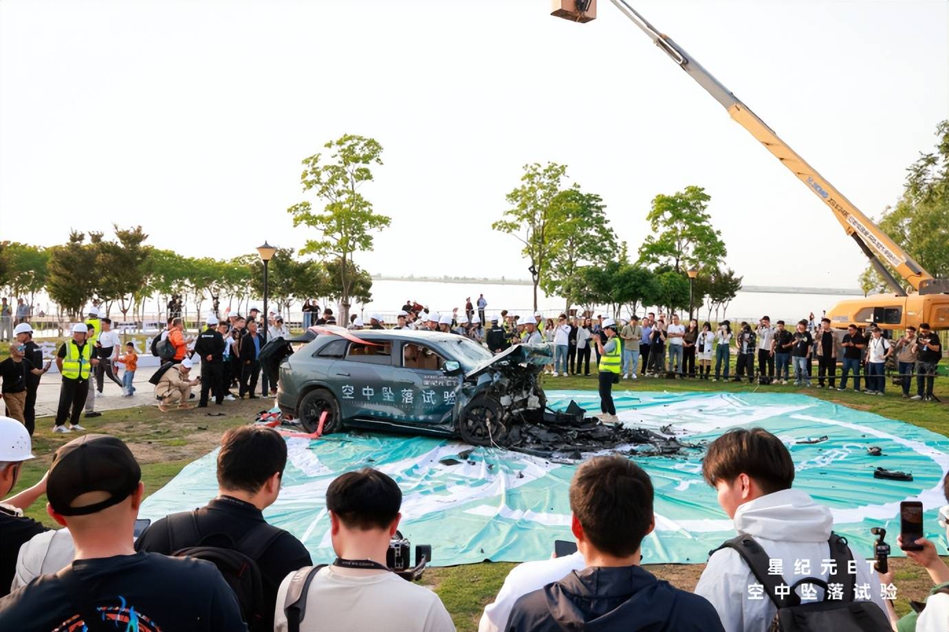 太强了！实测续航超2000公里，18.98万元起售，星途星纪元ET上市