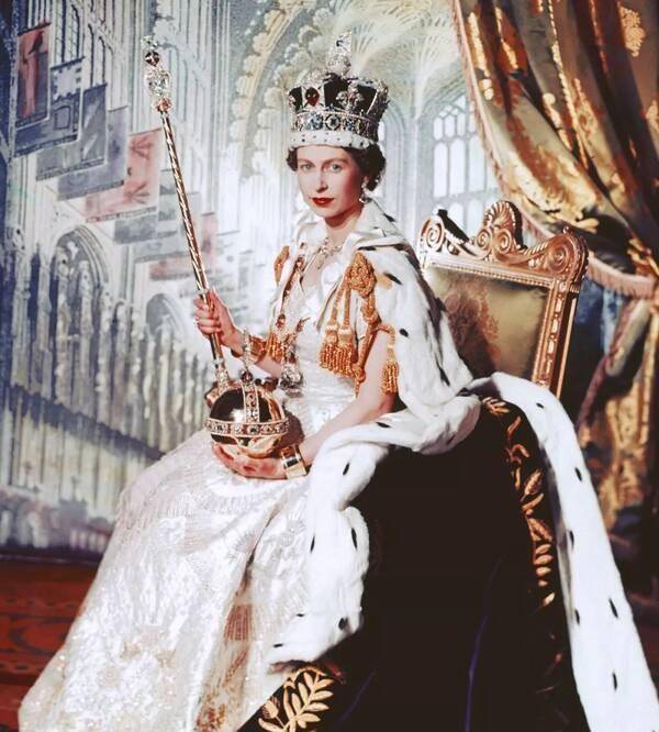 5岁的查尔斯好无聊,和妹妹安妮一起做鬼脸_伊丽莎白_三世_母亲