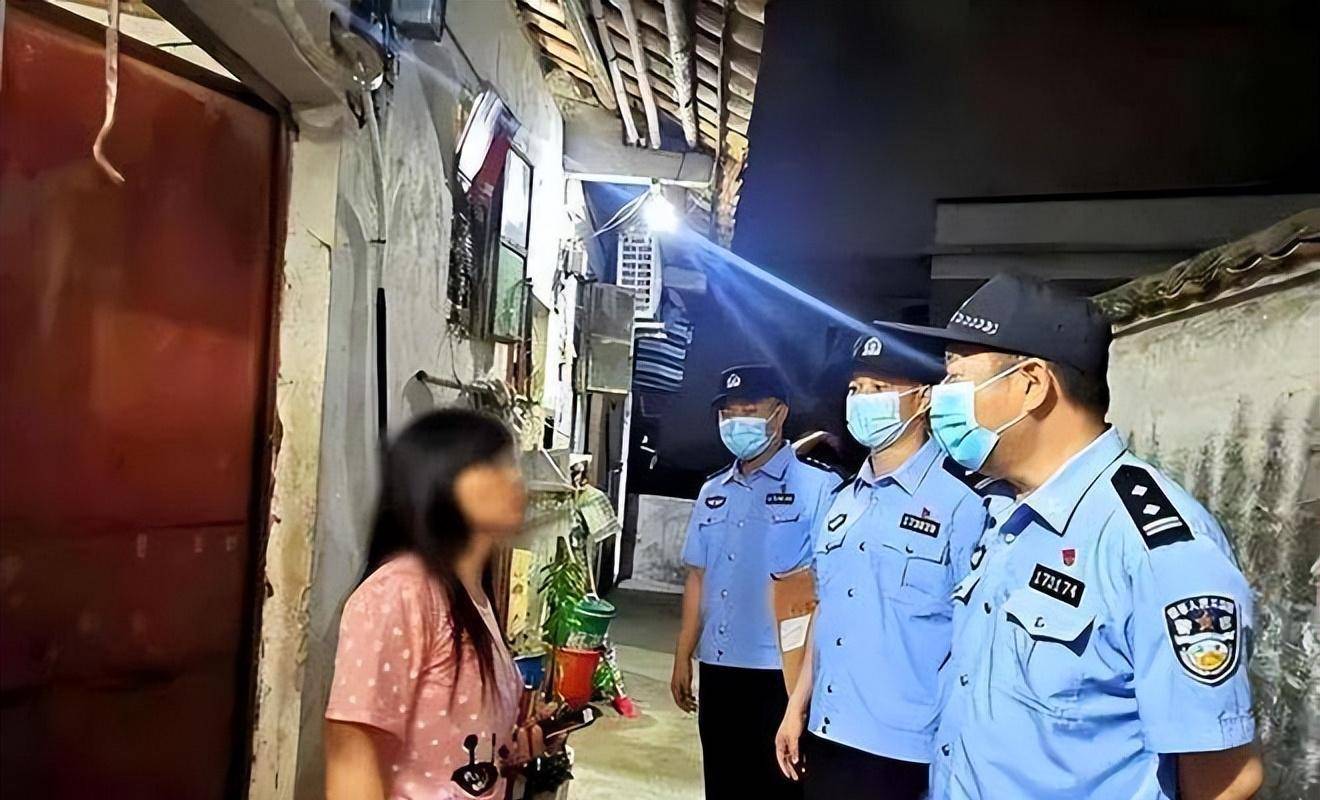 行迹诡异被赶走,随后校花遇害_刘父_沈蓓_刘思佳