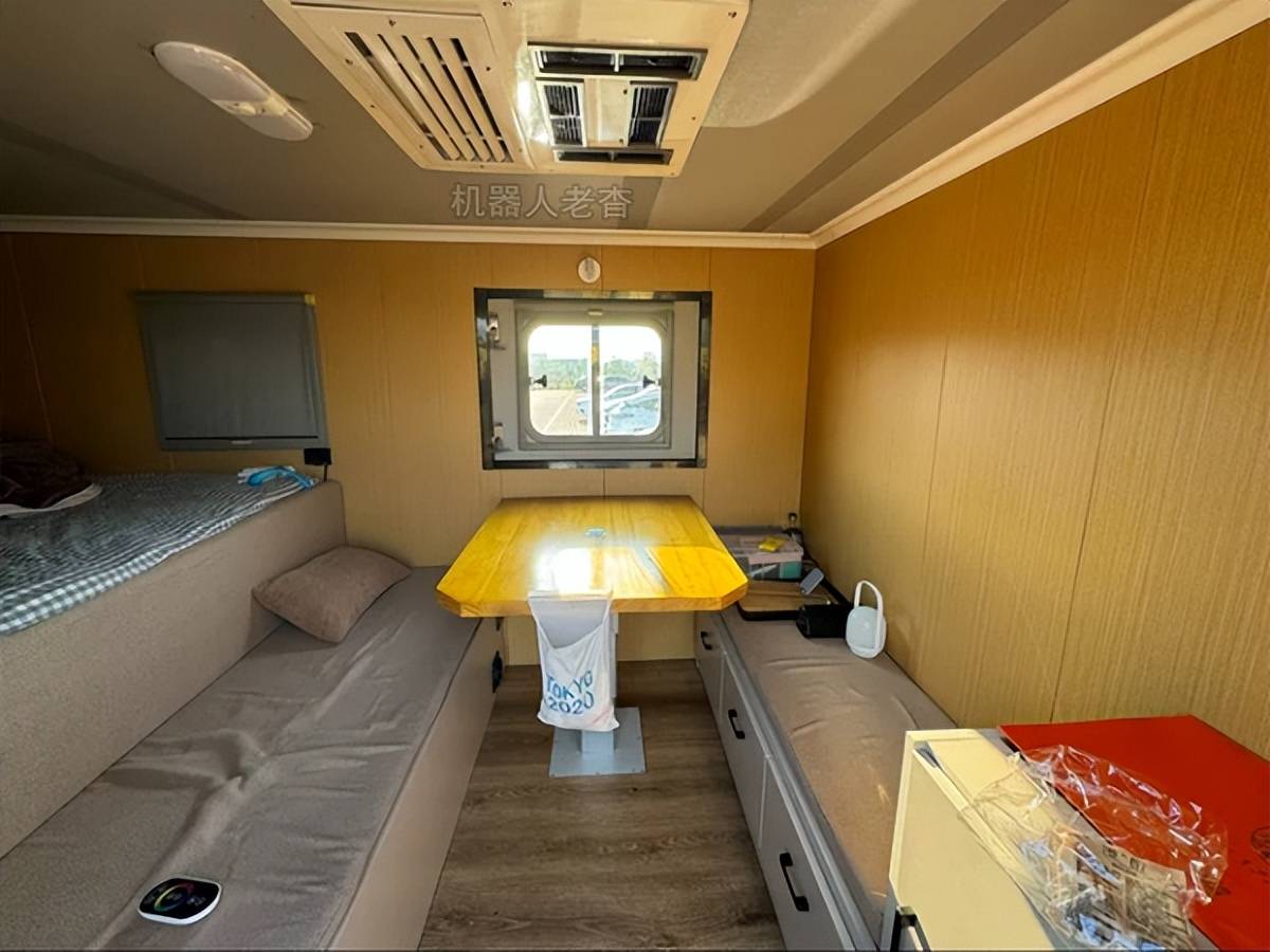 轻卡改装房车,日产凯普斯达nt400设计露营车,42米厢货床车来了