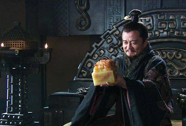 黄巾起义之后,像袁绍,曹操,刘表,刘璋,公孙瓒,孙坚等都有了自己的军队