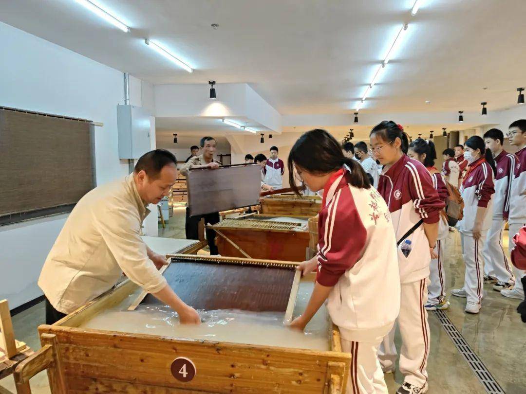 文房四宝非遗匠心 青山绿水古韵徽州——首师大附中育鸿学校七年级