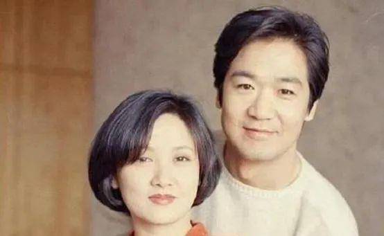 她是张国立的前妻,分手后一直没有再婚,一生最大的遗憾就是儿子