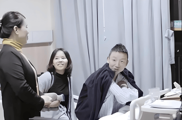 在熊磊与许敏还没有闹矛盾的时候,熊磊接受采访,也表明姚师兵许敏是