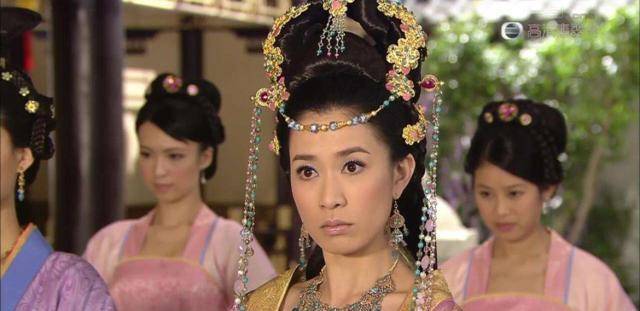 他朋友看在眼里给他提了个建议说:"近期皇帝在为永福公主招驸马,你
