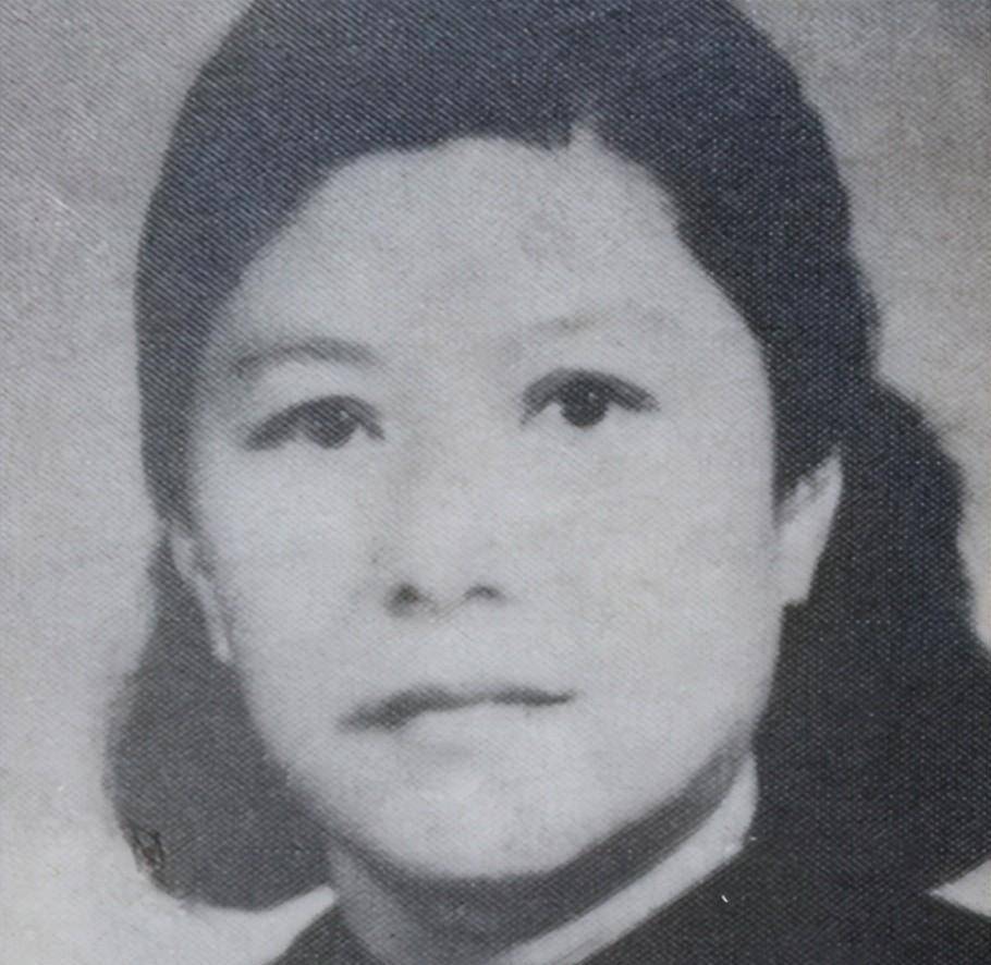 陈乔年牺牲后女儿失踪66年,94年认祖归宗陵前大哭:爸我来看你了