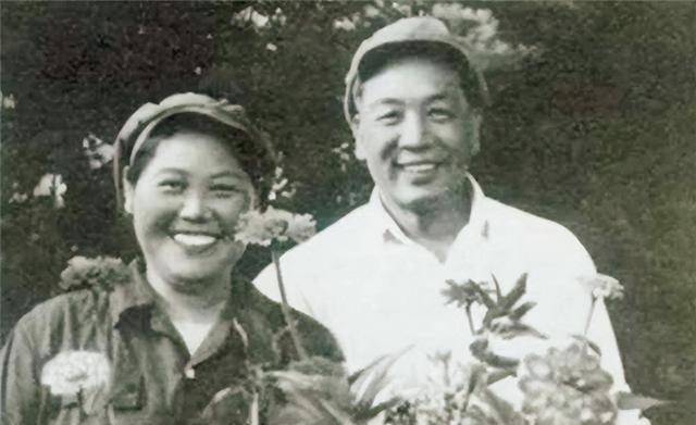 68年,97岁还想挣钱给妻看病,却不知,妻子已过世3年_张中行_杨沫_爱情