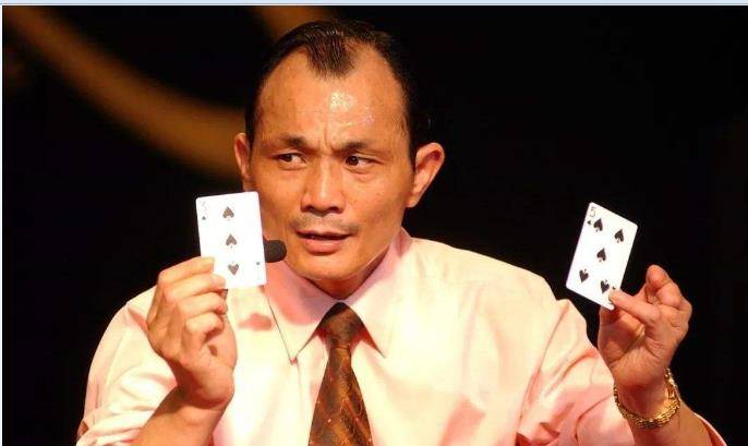 云离开了金华这个令他伤心的地方,可他不论到了哪里始终连一个居住的