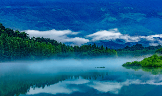山色溪光浮云碧雨涤翠色石阶浸风过影动竹语听秀