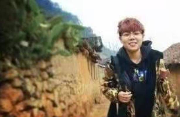 富家女刘珈辰:每月10万开销,名牌鞋边穿边扔,一言不合痛殴母亲