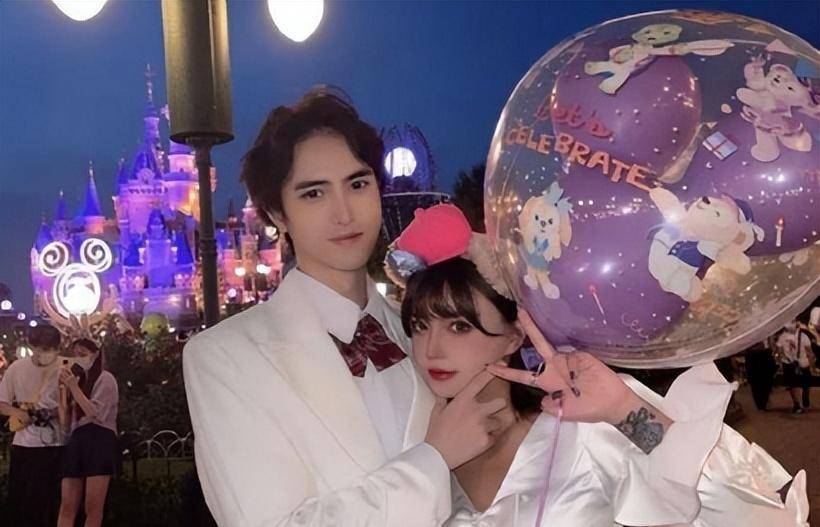 靠变形计成名的网红韩安冉:23岁三婚三离,3岁孩子样貌遭人热议