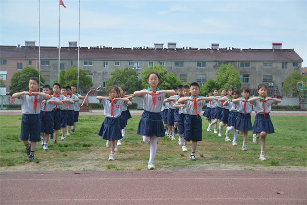 运动展英姿 健康向未来——盱眙县维桥小学举行"希望风帆"广播体操