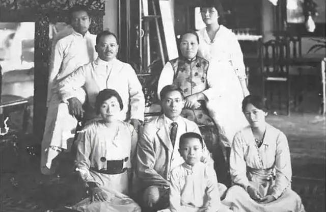 家族后代现状:蒋家基本远离政坛,陈家孙辈皆成栋梁_蒋经国_美国_长子