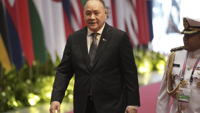 中国驻菲使馆曝光神秘录音,菲律宾气急败坏,叫嚣驱逐中国外交官