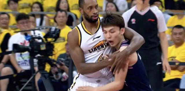 cba半决赛辽宁vs广东:激烈对决背后主教练交锋,邱彪哲学述评