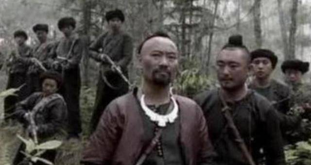 悍匪艾立卿覆灭史:潜逃15个月毫无音讯,因小老婆接客暴露踪迹