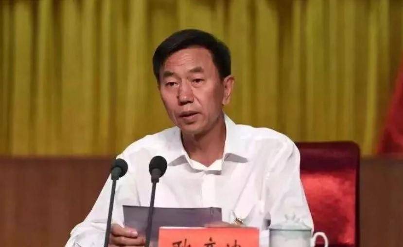 "百年难遇"耿彦波:走哪拆哪儿被骂疯子,离任时万人跪求不要走_大同