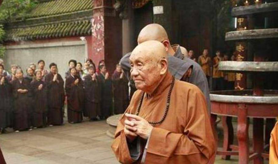 1931年朝拜九华山时,地藏菩萨塔打开,中国一和尚得见了地藏