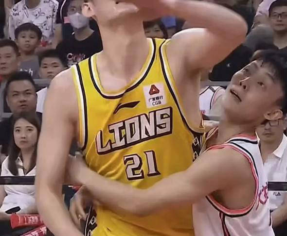 西热力江认为,在比赛中采取更强硬,更果断的策略有利于取得成功