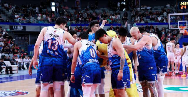 cba半决赛辽宁vs广东:激烈对决背后主教练交锋,邱彪哲学述评