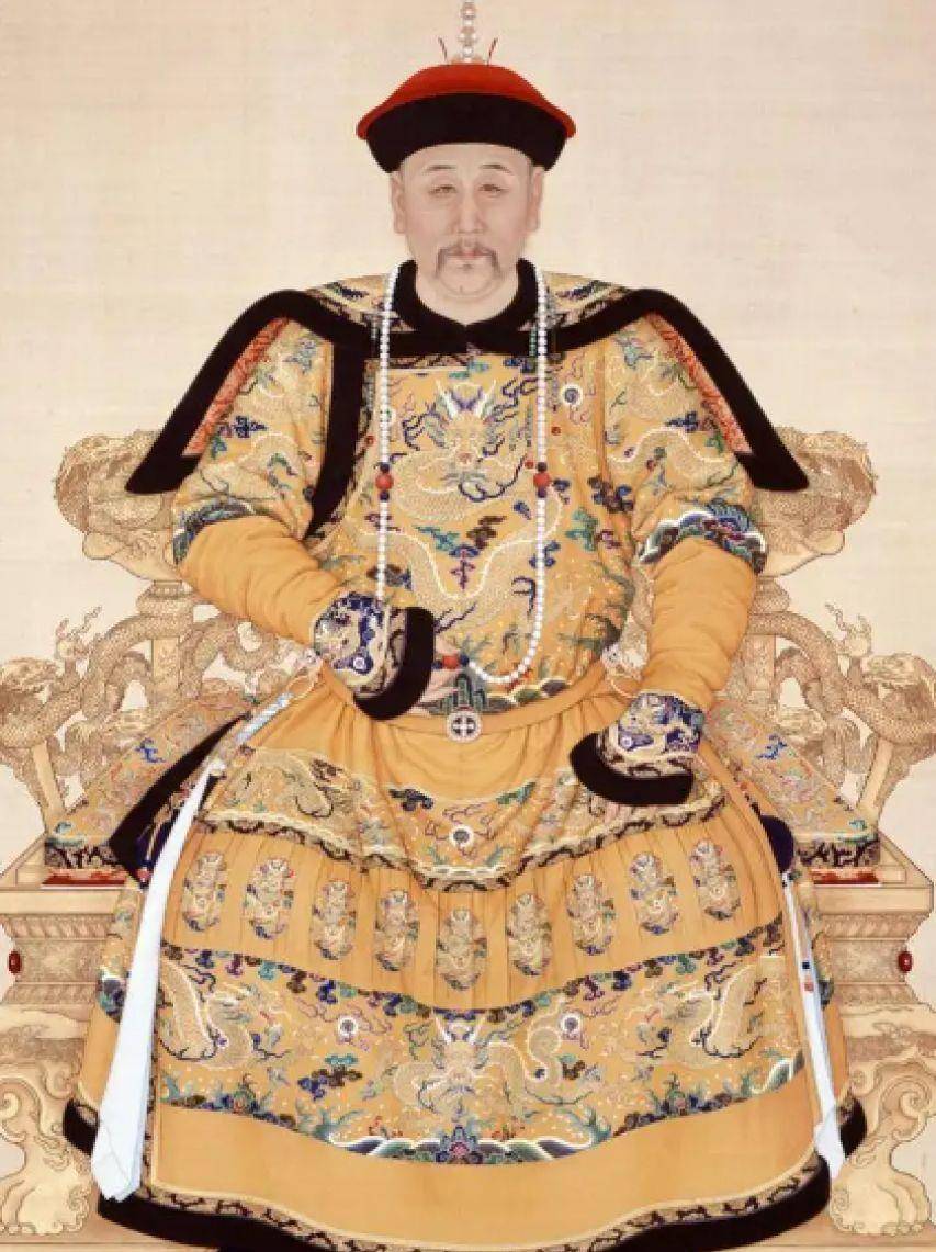 正是因为孝敬宪皇后出自如此强悍的家族,因此才被康熙选中,嫁给了还是