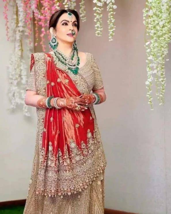 妻子:嫁女儿花10亿,披翡翠戴祖母绿鼻环,排场十足_鲁巴伊_萨勒曼_克什