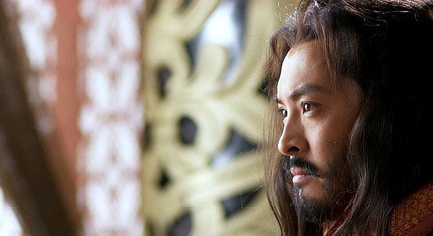 杨坚有五个儿子,废了杨勇还有四个,为什么偏偏选杨广为太子