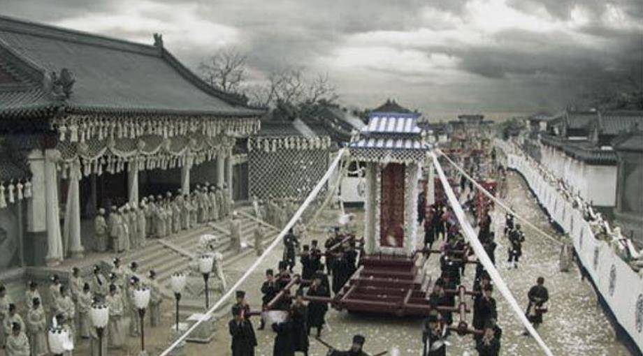 农村俗语:"积雪压人,必出贵人,逢雨打灵,后代必穷"是啥意思