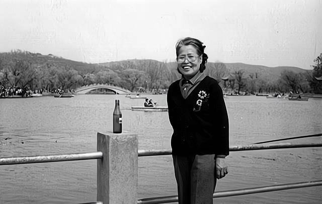 王全桂虽然历经种种困难,牙齿掉了几颗,嗓子也出了点问题,但好在算是"