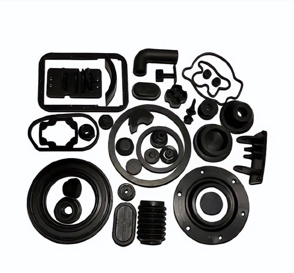 直到远处传来的一声轮船的汽笛声,才让他涣散的意识渐渐回笼.