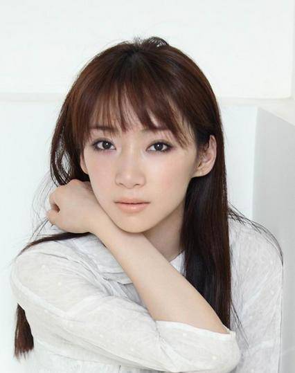 她姓爱新觉罗,2005年出道后从不接清宫,却为刘德华破例