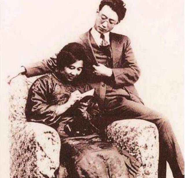 朱湘:一腔才华却死要面子,孩子活活饿死,妻子出家,自己投江