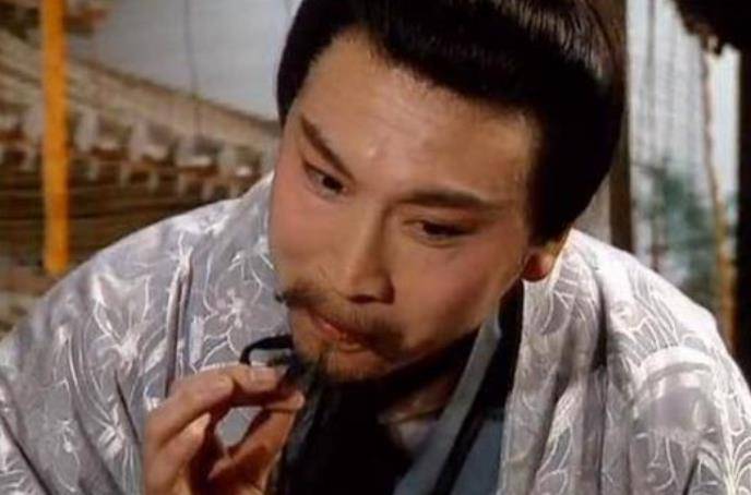 曹操杀了杨修后,问其父杨彪为何瘦了,杨彪回了一句话成千古名句