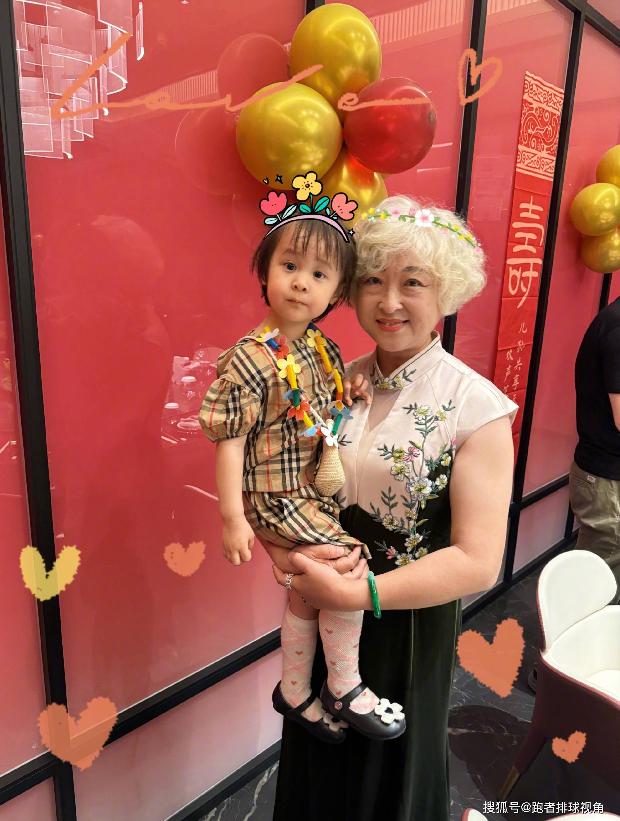 惠若琪晒照!和老公搞笑自拍,女儿神似赵蕊蕊,二胎应该被安排