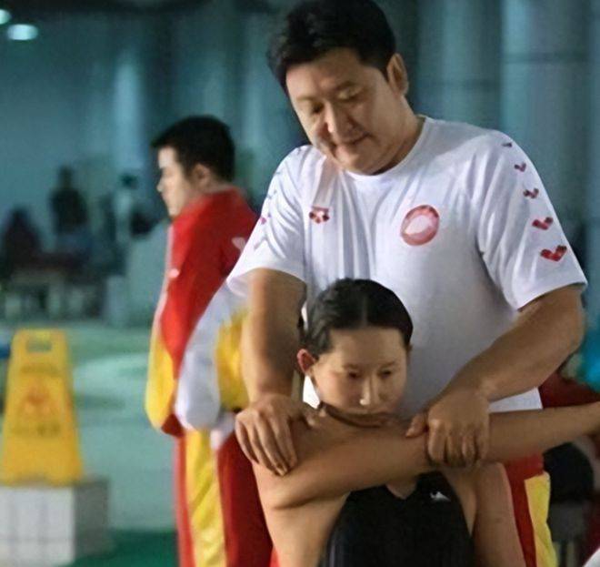 奥运冠军刘子歌:嫁给50岁教练,父母缺席婚礼,如今移居澳洲