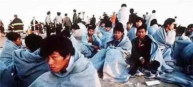 女蛇头病逝于美国,数百辆林肯灵车队,挤爆了美国唐人街_郑翠萍_偷渡者