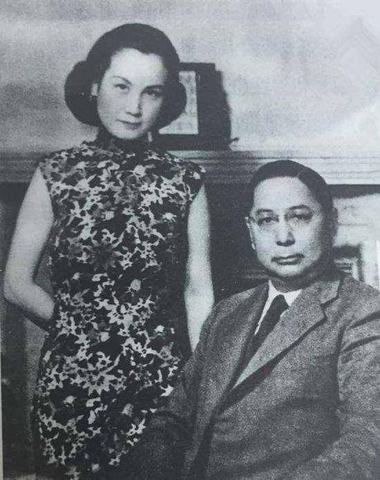 后,净身出户甘当情妇,最终握着空头字据走完余生_蓝父_李家_李定国