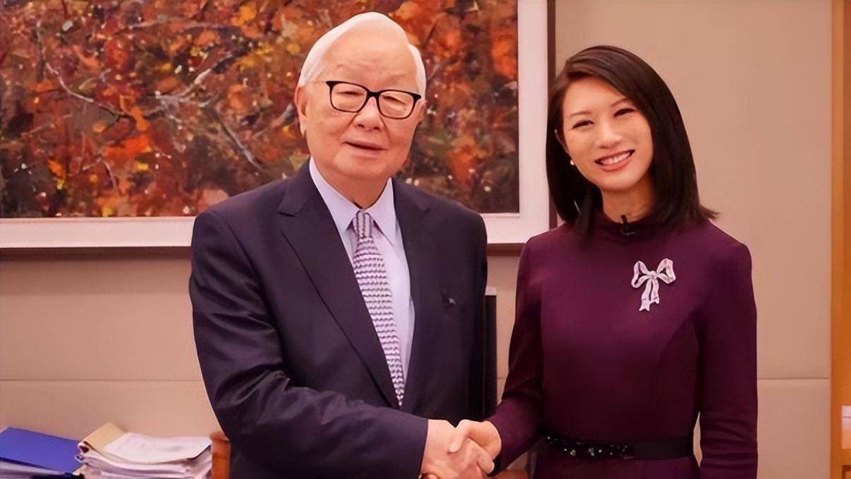 56岁创业,70岁娶美女秘书,86岁执掌万亿帝国,利润是华为的2倍