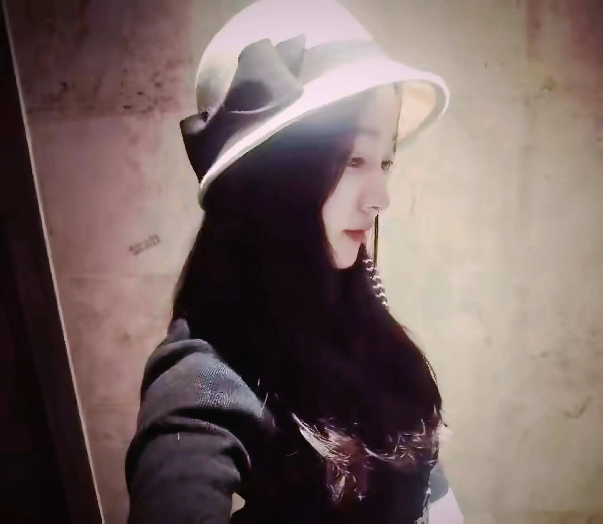 两名已婚主力球员,以及马琳,王皓,刘志强,邱怡可,孙逊五大年轻教练员