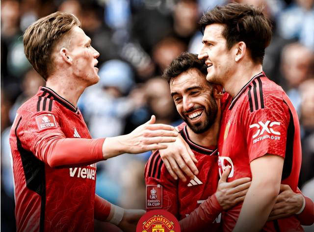 英超惨案!曼联0-4水晶宫双杀,欧联杯资格岌岌可危