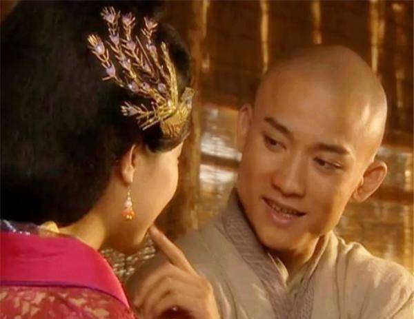 狄仁杰劝武则天戒色,武则天给他看了2样东西后,他却哑口无言