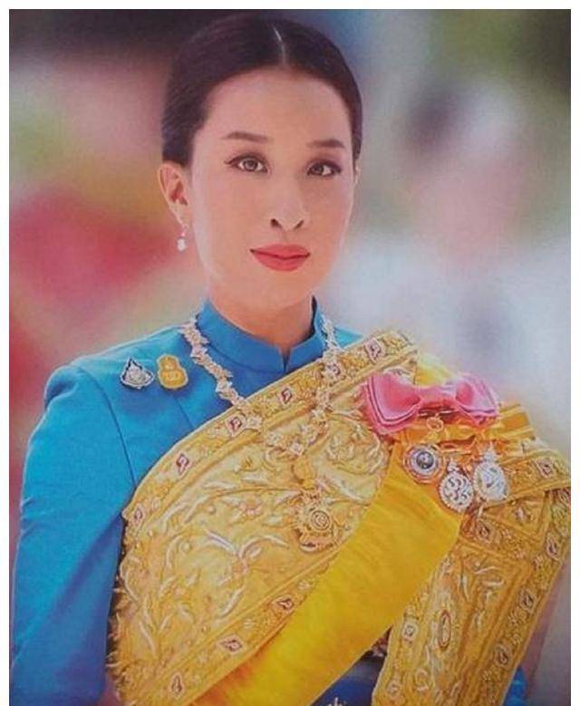 军队,外交,内阁,商业等均有分布,也就是说育坤家族掌握着泰国的政治命