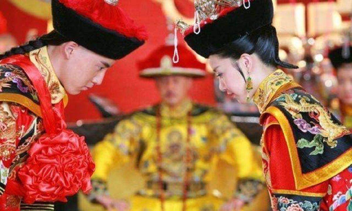 法国王后不生儿子被废,后携大量财产改嫁,连生5个儿子气坏前夫