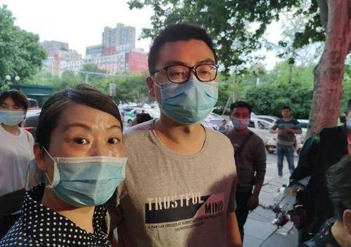 孝影射许妈儿媳不孝,这样护犊子证明,策才是亲生的_策策_威威_亲儿子