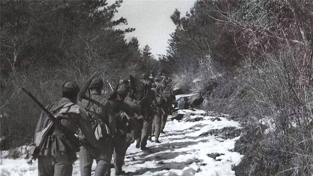 抗美援朝罕见一幕,云山之战主力团3个营干部逃了,结果如何?