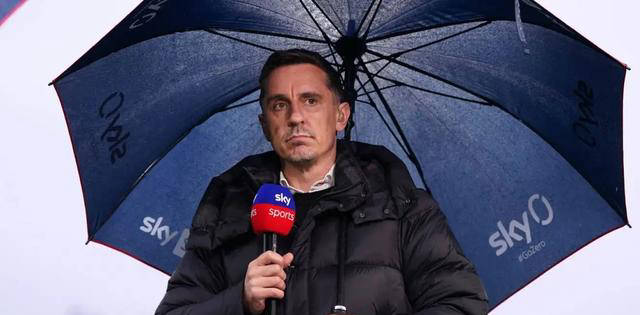 加里内维尔:坚持留任滕哈赫的5大理由,揭示图赫尔和索斯盖特不合适之