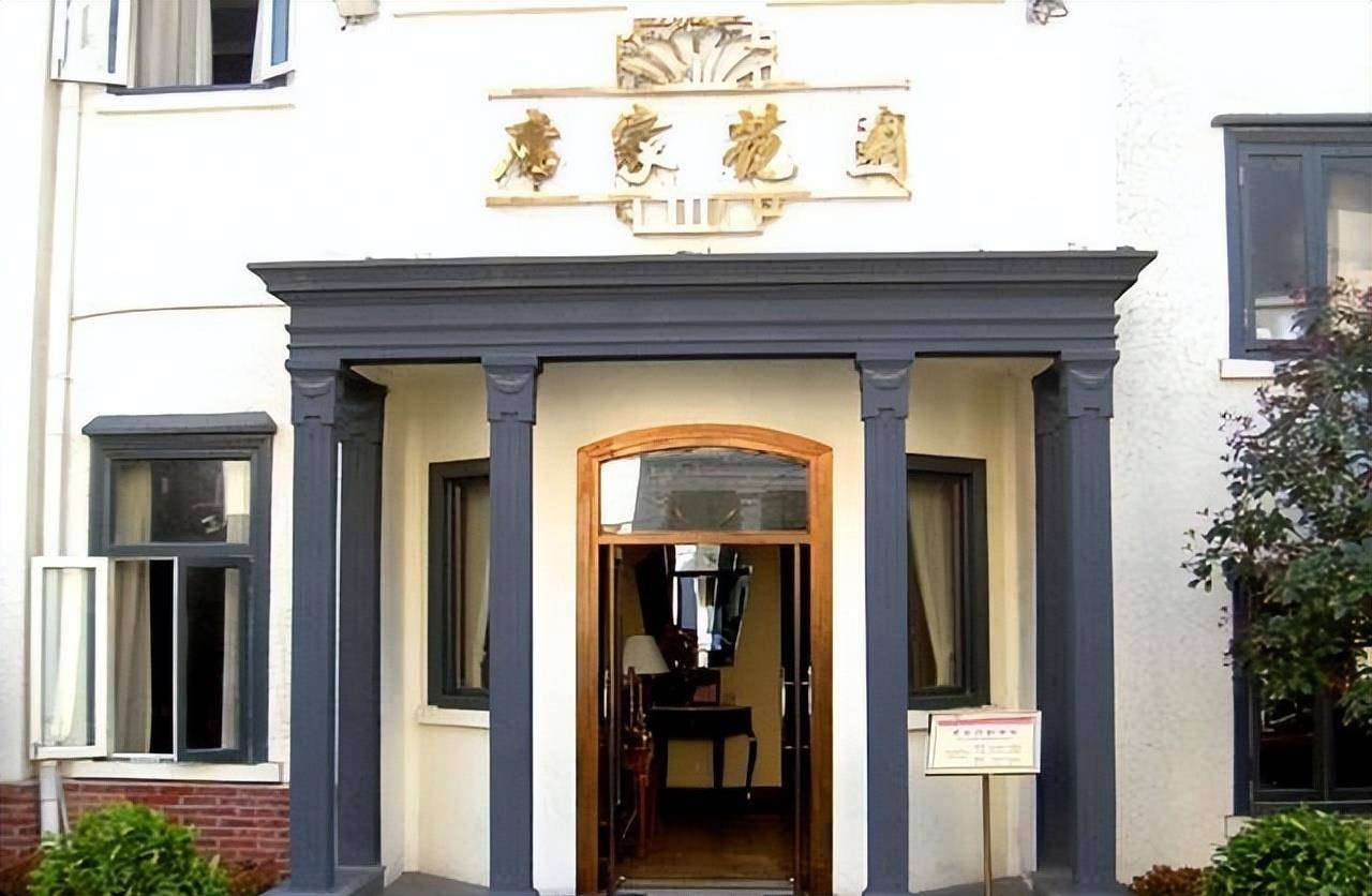 "七仙女"席与时:爱上落魄少爷,为夫蜗居5年,后成人生赢家