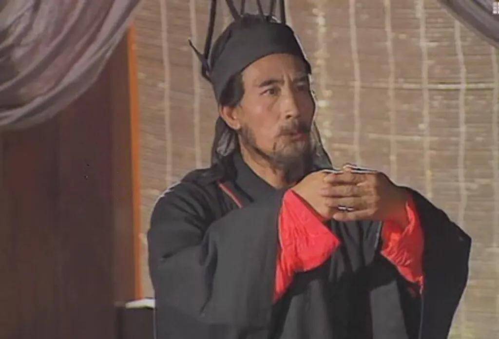 大将军何进为什么没活过三回?